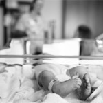 Mala praxis en un parto con graves lesiones en el neonato.